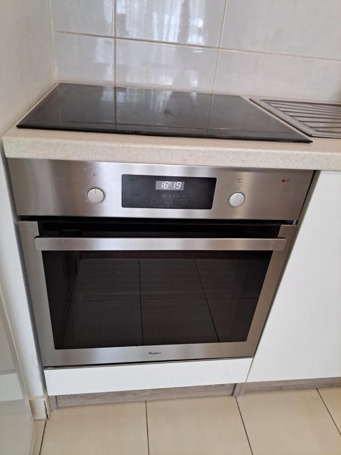 Mariposa, Apartment With Balcony, Private Parking In The Garage, Near The Biggest Shopping Center Mall Of Split Kültér fotó