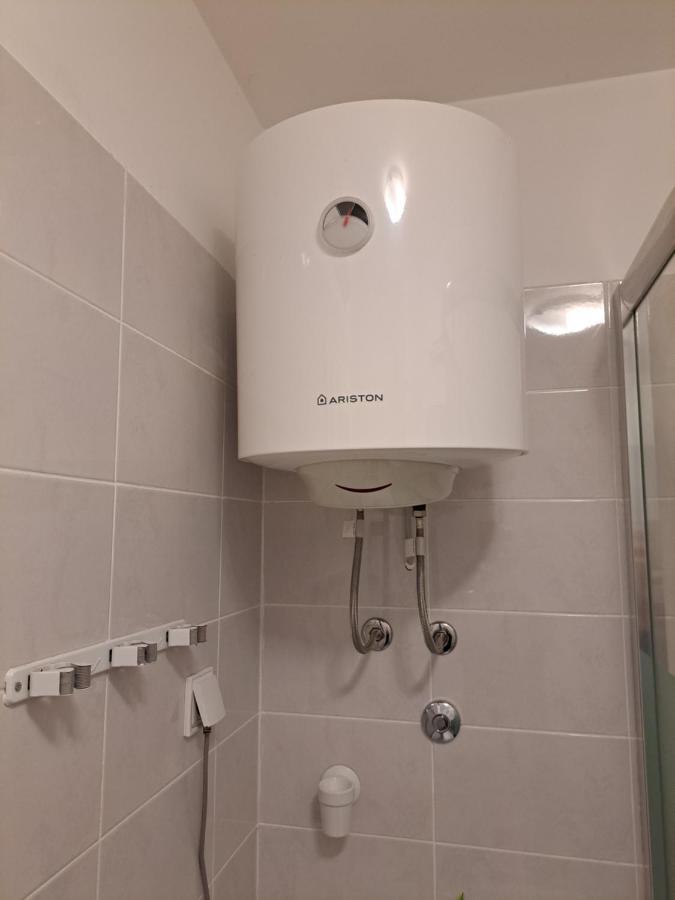 Mariposa, Apartment With Balcony, Private Parking In The Garage, Near The Biggest Shopping Center Mall Of Split Kültér fotó