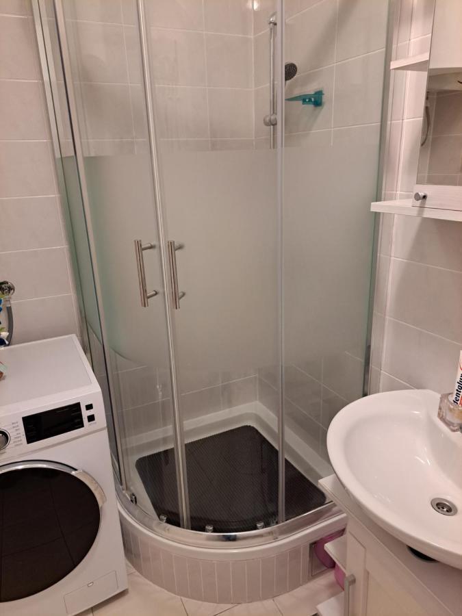 Mariposa, Apartment With Balcony, Private Parking In The Garage, Near The Biggest Shopping Center Mall Of Split Kültér fotó
