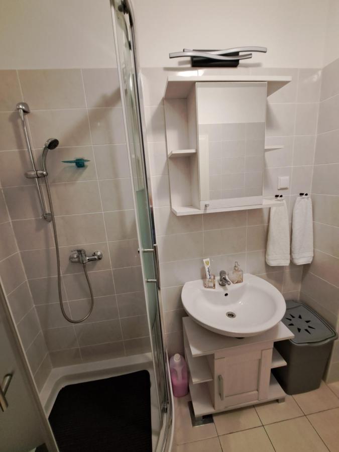 Mariposa, Apartment With Balcony, Private Parking In The Garage, Near The Biggest Shopping Center Mall Of Split Kültér fotó
